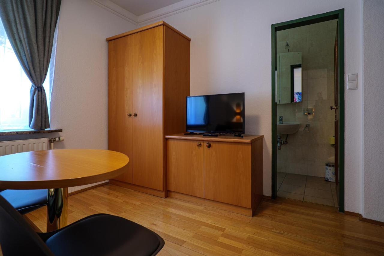 Flataid Gaestehaus Graschi - Steinbergstrasse Грац Экстерьер фото