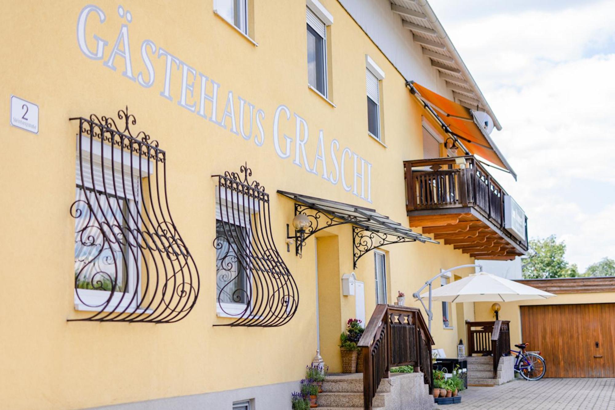 Апарт отель Flataid Gastehaus Graschi - Steinbergstrasse Грац Экстерьер фото